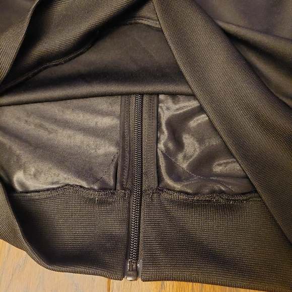 Adidas Juventus track jacket - Picture 9 of 9